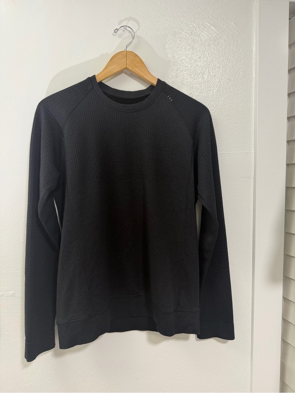 lululemon athletica Black Long Sleeve Crew Sweatshirt